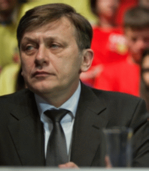 Antonescu: "Dacă Dragnea va dori să discute Legea electorală, o fac, deşi sunt alte urgenţe"